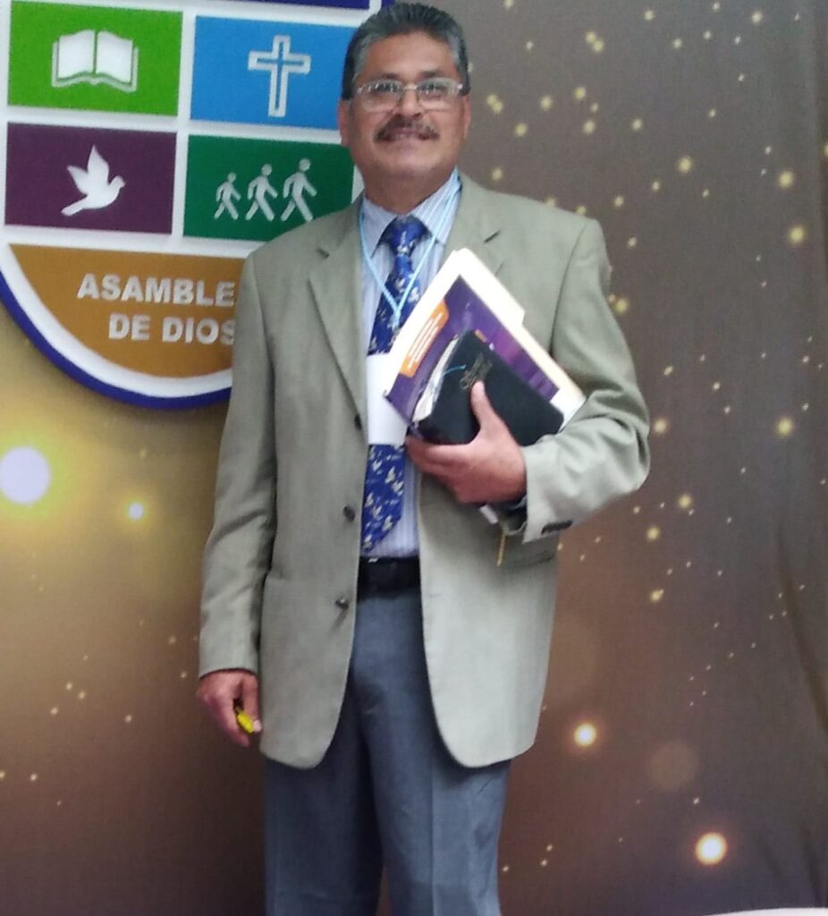 El artículo, " El abrigo divino para la familia es escrito por: Presbitero Héctor Saldaña López, ¨Misión FE y VIDA¨ y y Coordinador de Educación Cristiana en Nuevo Laredo. 