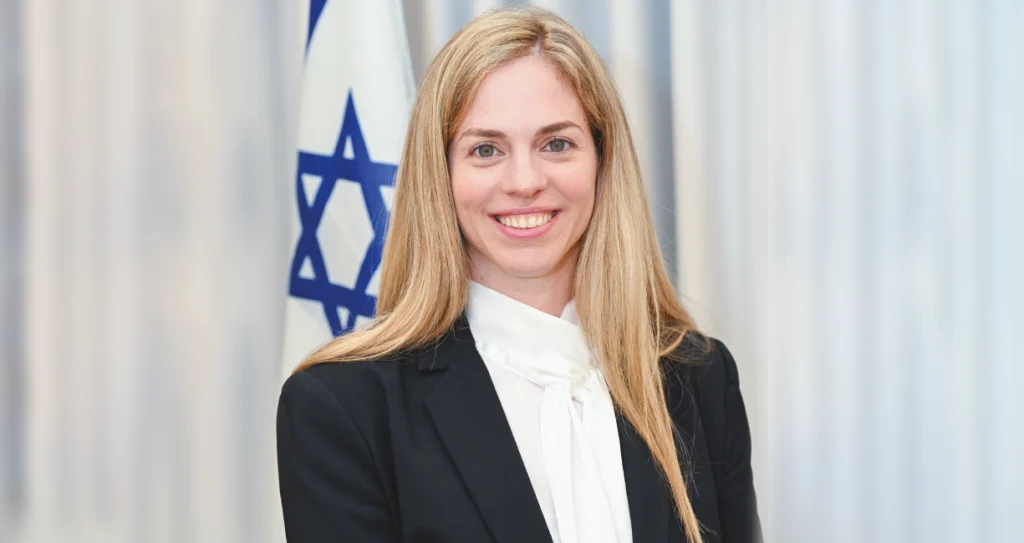 Sivan Kfir Katz Lights Magazine Tv